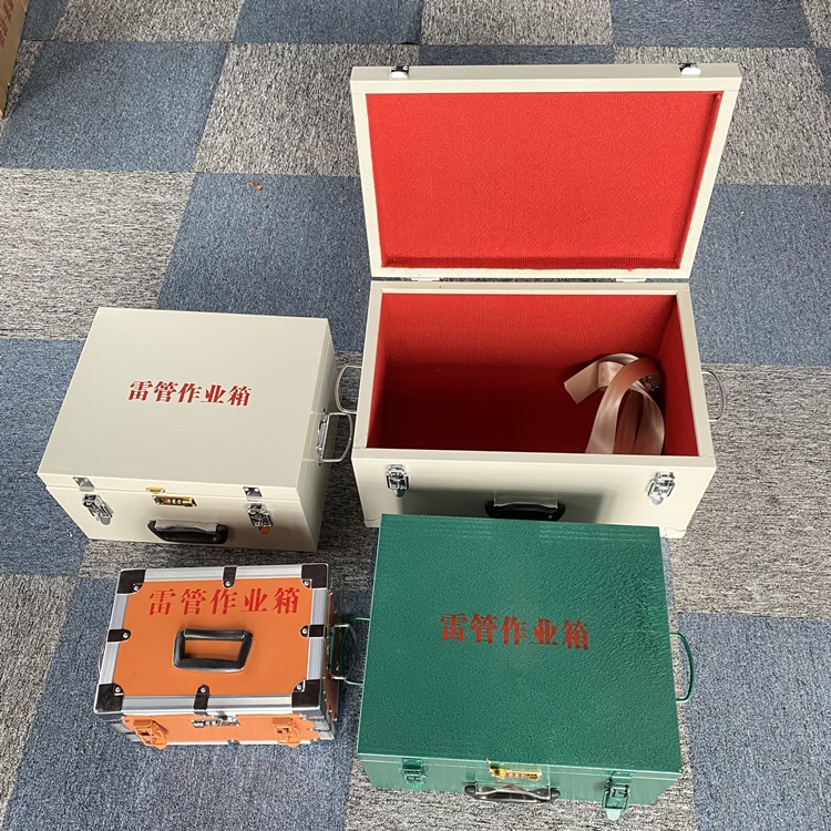 玉山爆破工程作业箱如何选择？玻璃钢与传统材质的全面对比